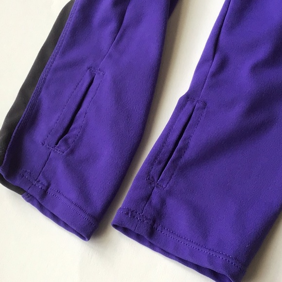 Fabletics Athletic Long Sleeve - Picture 7 of 9